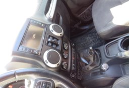 2015 Jeep Wrangler Unlimited - Image 29