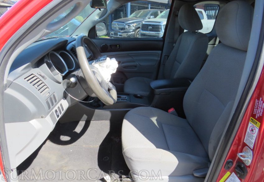 2014 Toyota Tacoma - Image 19