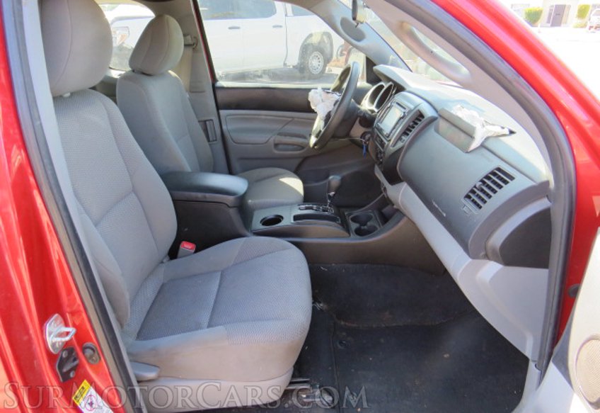 2014 Toyota Tacoma - Image 22