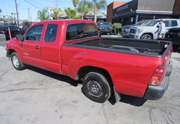 2014 Toyota Tacoma - Image 9