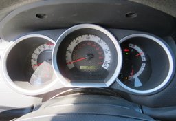 2014 Toyota Tacoma - Image 28