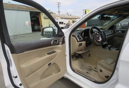 2015 Jeep Grand Cherokee - Image 20