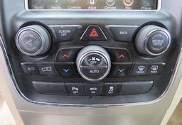 2015 Jeep Grand Cherokee - Image 47