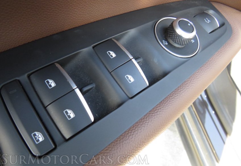 2018 Alfa Romeo Stelvio - Image 40