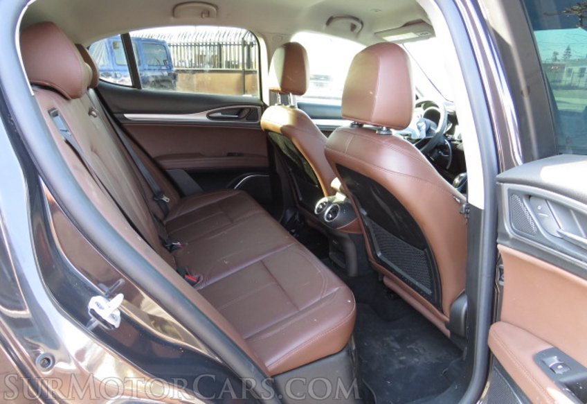 2018 Alfa Romeo Stelvio - Image 32