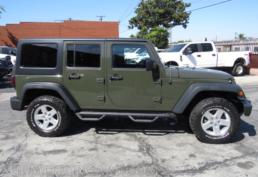 2016 Jeep Wrangler Unlimited - Image 11