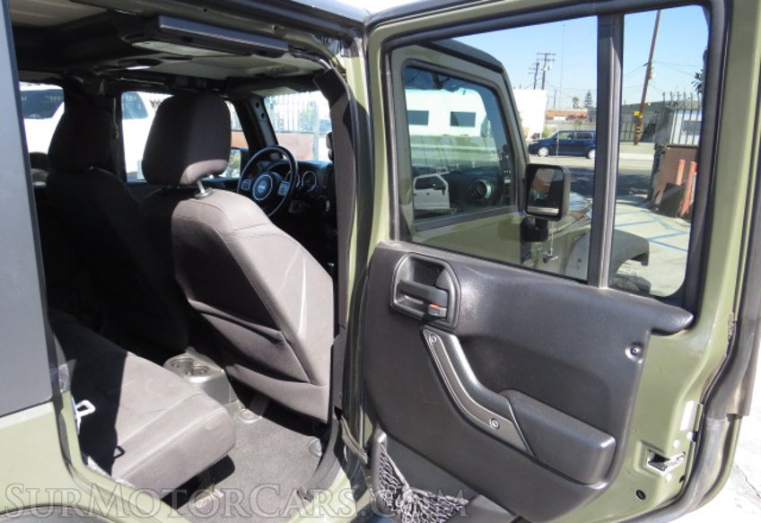 2016 Jeep Wrangler Unlimited - Image 21