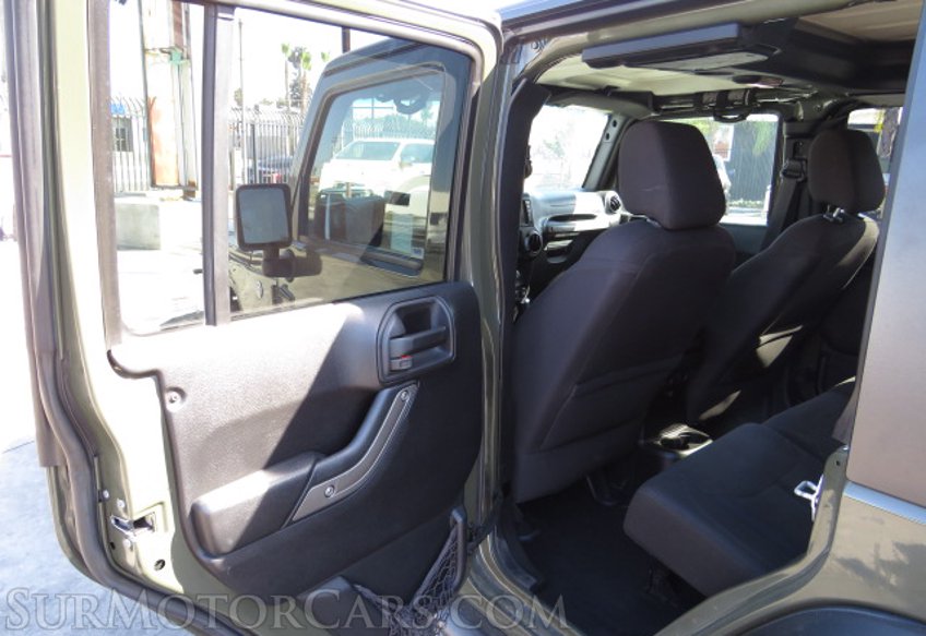 2016 Jeep Wrangler Unlimited - Image 20