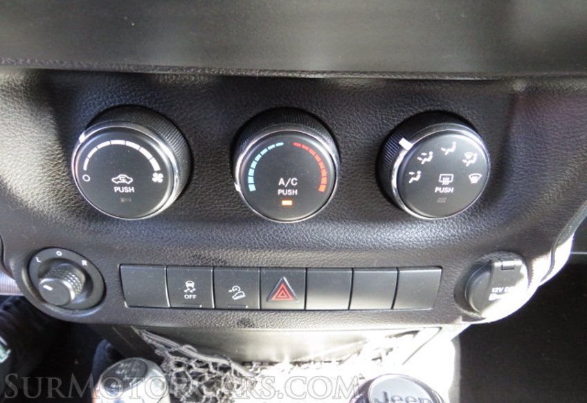 2016 Jeep Wrangler Unlimited - Image 38