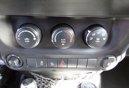 2016 Jeep Wrangler Unlimited - Image 38