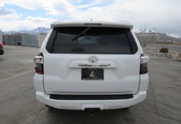 2015 Toyota 4Runner - Image 10
