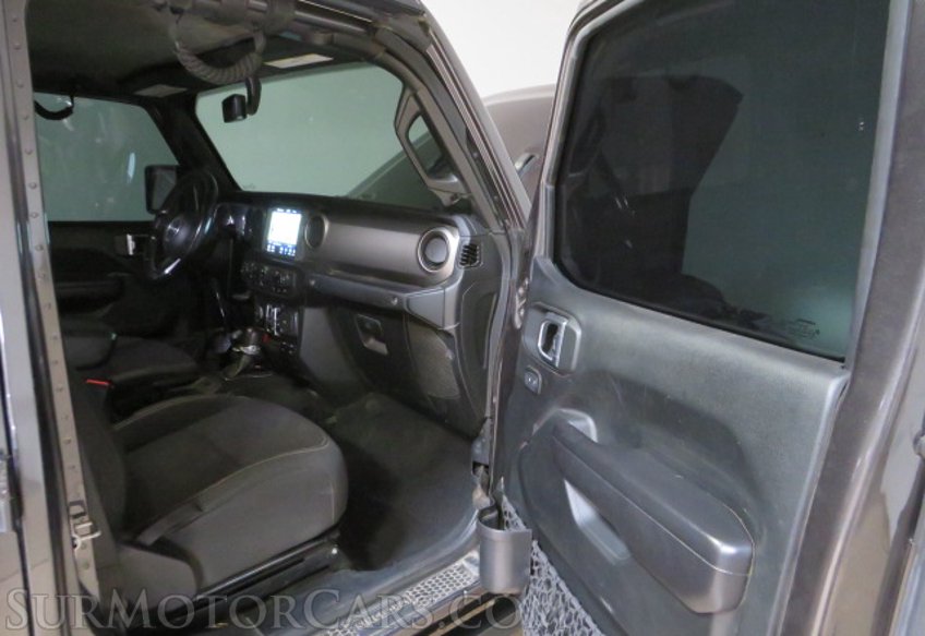 2021 Jeep Gladiator - Image 24