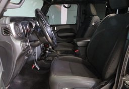 2021 Jeep Gladiator - Image 34