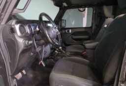 2021 Jeep Gladiator - Image 32