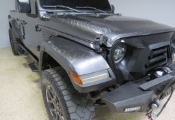 2021 Jeep Gladiator - Image 13