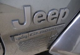 2021 Jeep Gladiator - Image 20
