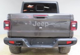 2021 Jeep Gladiator - Image 12
