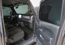 2021 Jeep Gladiator - Image 24