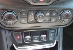 2018 GMC Terrain - Image 44