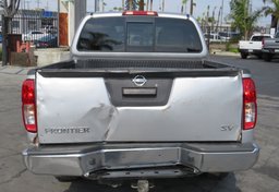 2016 Nissan Frontier - Image 13