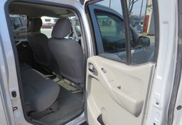 2016 Nissan Frontier - Image 26