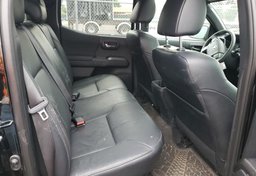 2021 Toyota Tacoma 4WD - Image 7