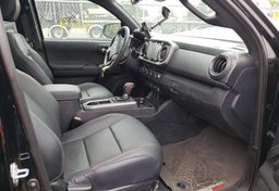 2021 Toyota Tacoma 4WD - Image 5