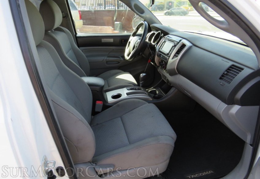 2014 Toyota Tacoma - Image 26