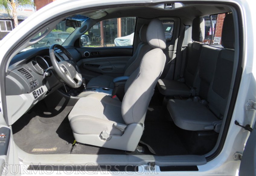 2014 Toyota Tacoma - Image 19