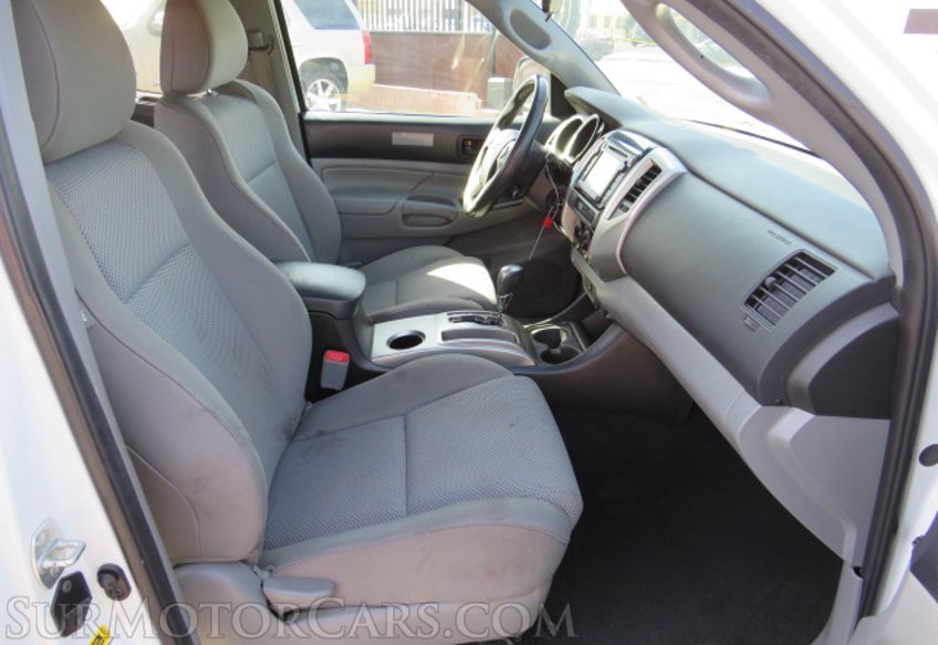 2014 Toyota Tacoma - Image 22