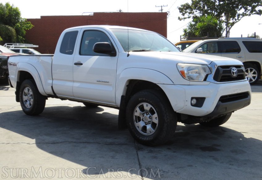 2014 Toyota Tacoma - Image 12