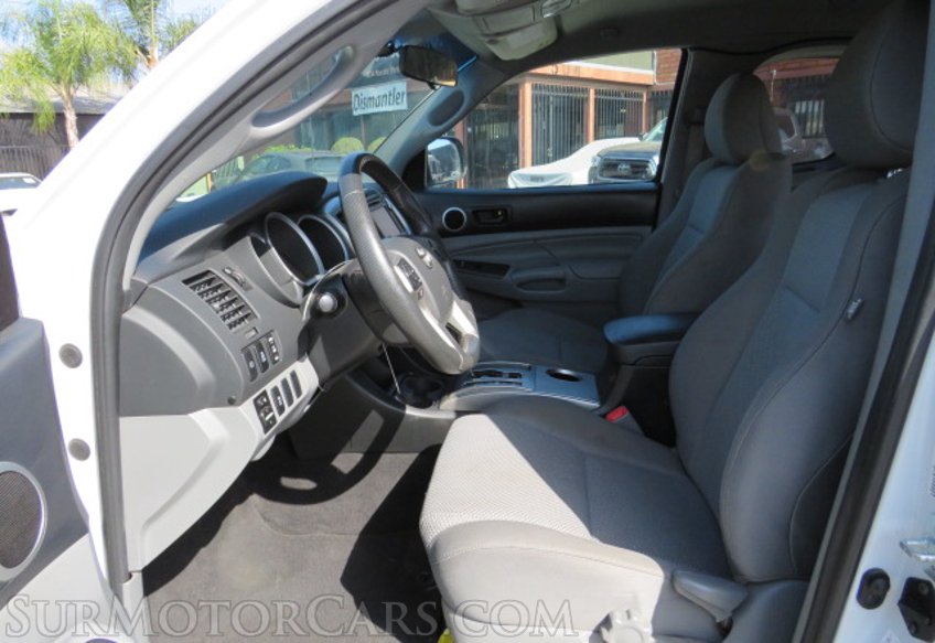 2014 Toyota Tacoma - Image 17