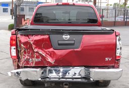 2016 Nissan Frontier - Image 13