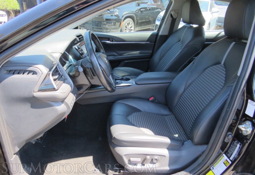 2020 Toyota Camry - Image 23