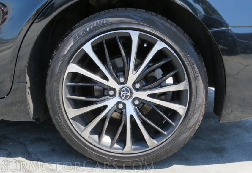 2020 Toyota Camry - Image 16