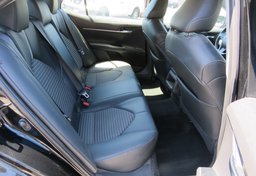 2020 Toyota Camry - Image 28