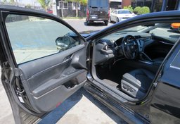 2020 Toyota Camry - Image 19