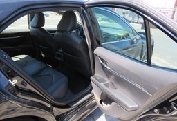 2020 Toyota Camry - Image 22