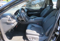 2020 Toyota Camry - Image 25