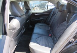 2020 Toyota Camry - Image 27