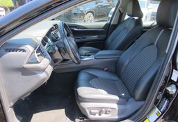 2020 Toyota Camry - Image 23