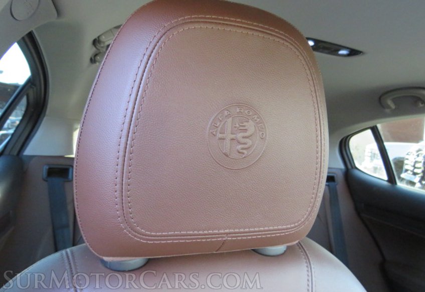 2018 Alfa Romeo Stelvio - Image 22