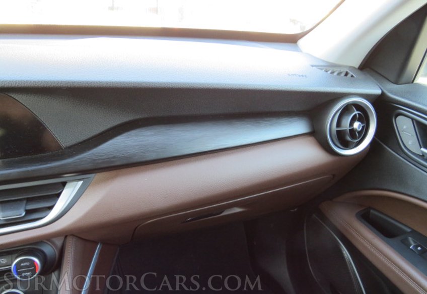 2018 Alfa Romeo Stelvio - Image 21