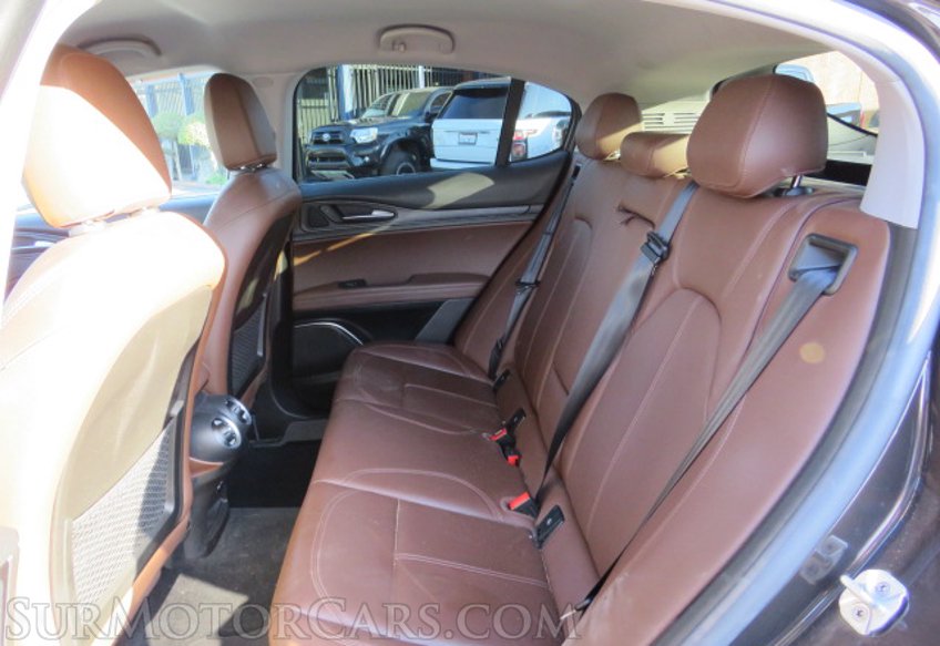 2018 Alfa Romeo Stelvio - Image 25