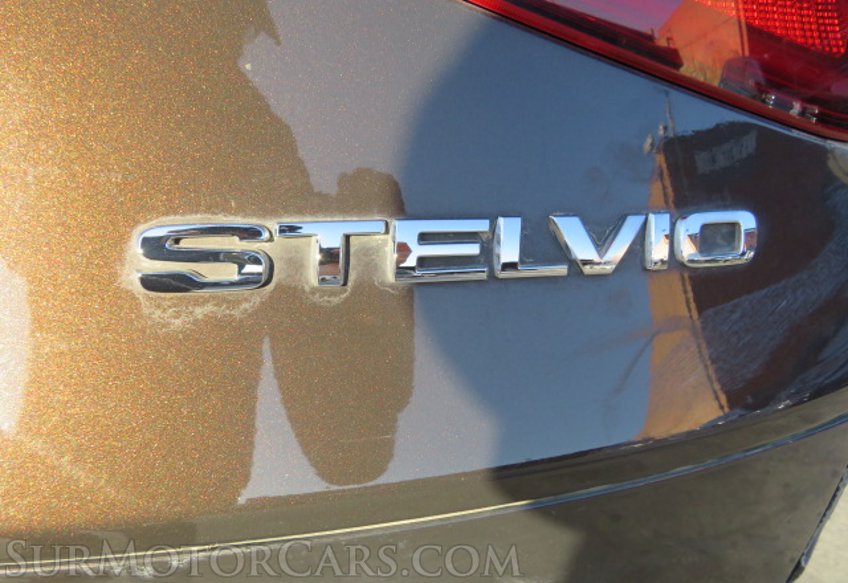 2018 Alfa Romeo Stelvio - Image 12