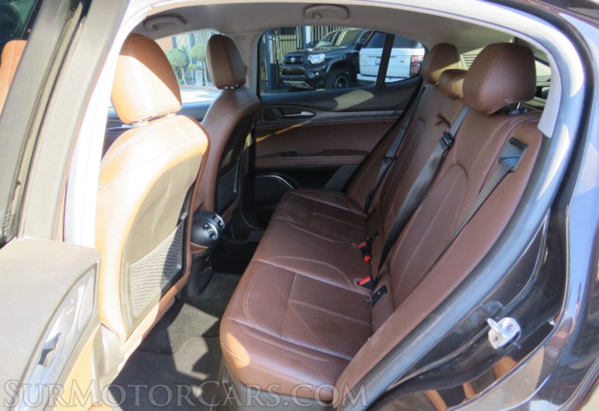 2018 Alfa Romeo Stelvio - Image 27