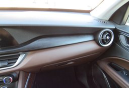 2018 Alfa Romeo Stelvio - Image 21