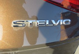 2018 Alfa Romeo Stelvio - Image 12