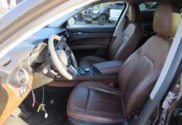 2018 Alfa Romeo Stelvio - Image 18