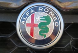 2018 Alfa Romeo Stelvio - Image 14